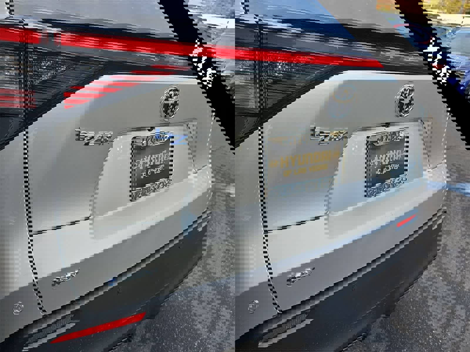 Used 2024 Toyota bZ4X XLE w/ Weather Package image 11