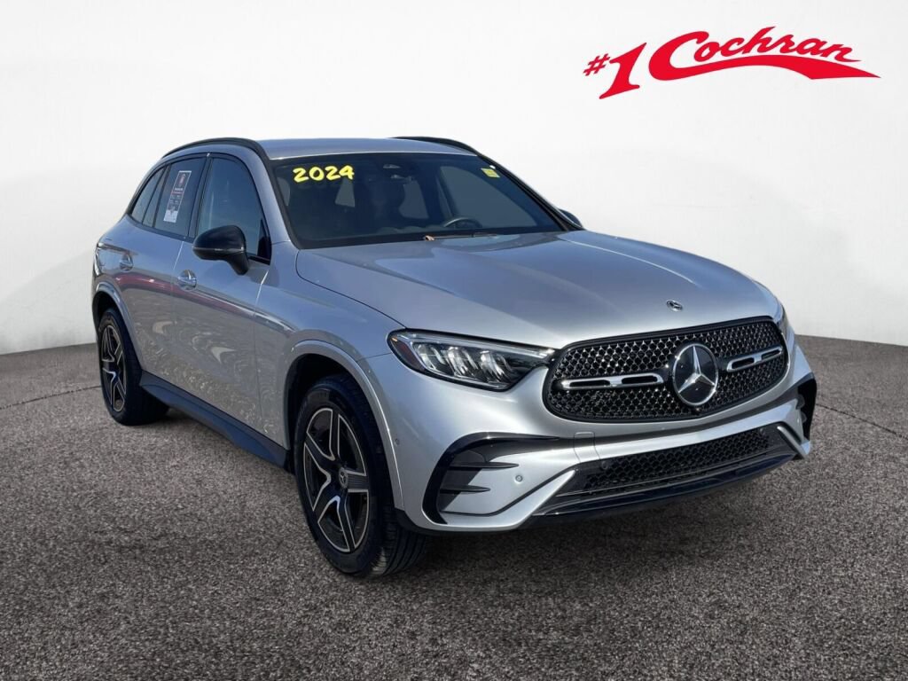 Used 2024 Mercedes-Benz GLC 300 4MATIC image 1