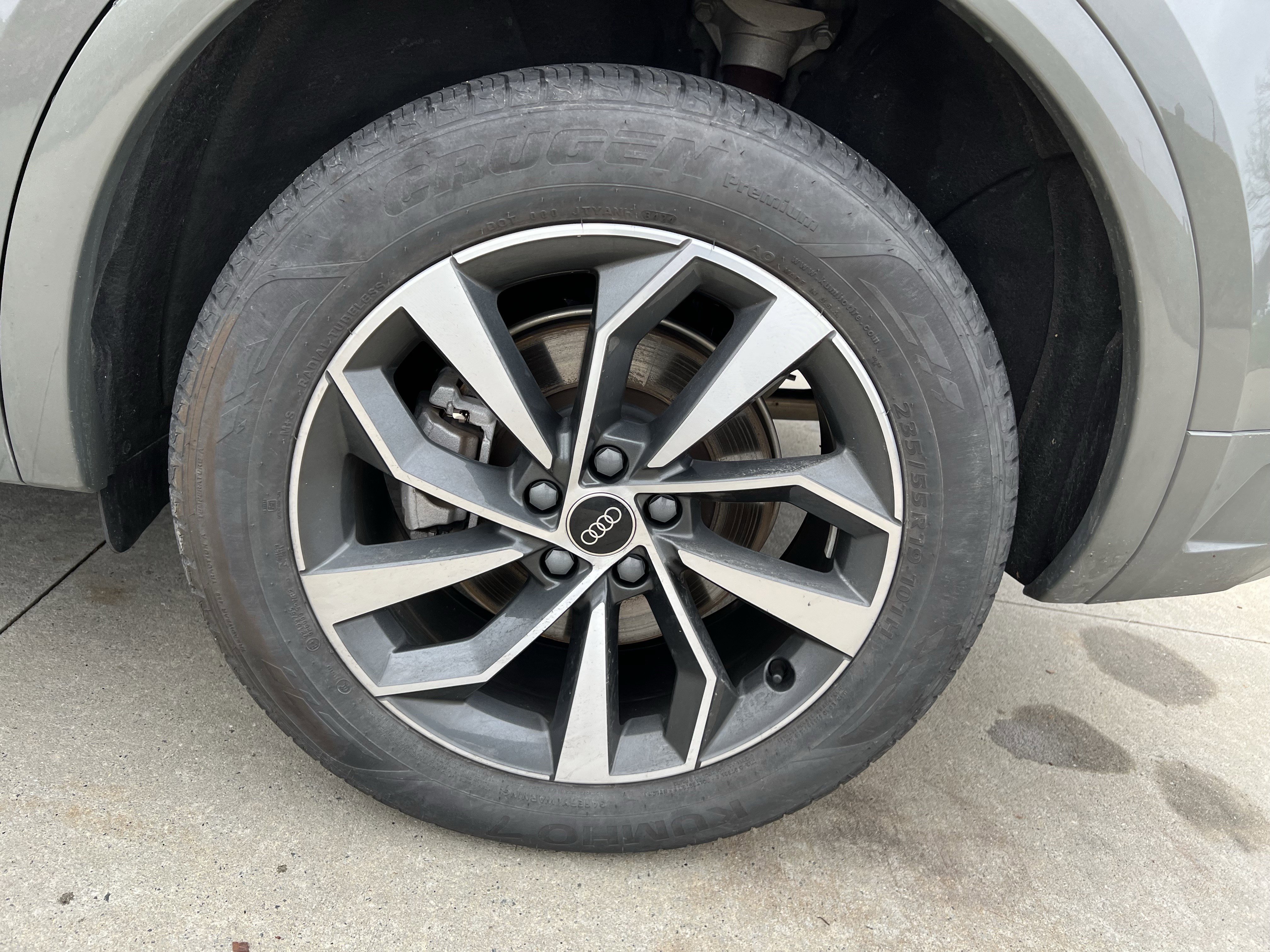 Certified 2025 Audi Q5 2.0T Premium Plus w/ Premium Plus Package image 13