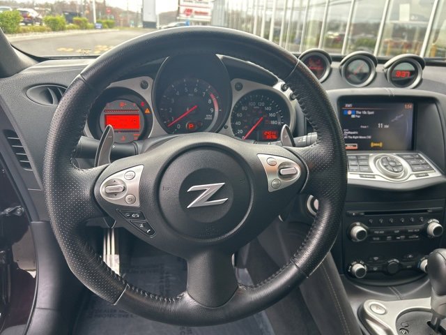 Used 2017 Nissan 370Z Touring image 16