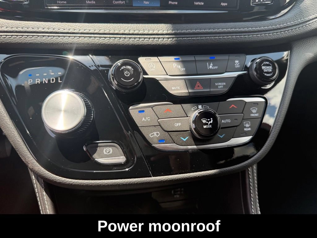 New 2027 Chrysler Pacifica Limited FWD image 15