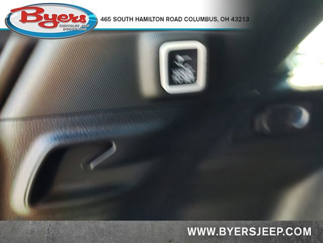 New 2025 Jeep Grand Cherokee Altitude image 32