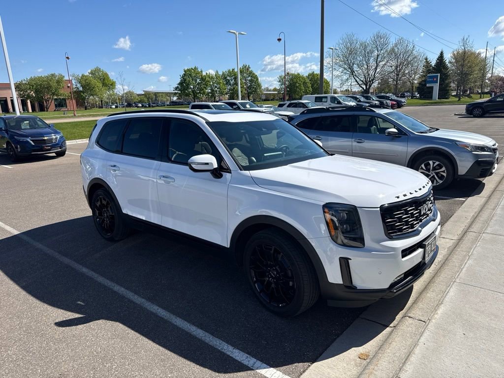 Used 2022 Kia Telluride SX w/ SX Prestige Package AWD/4WD image 2