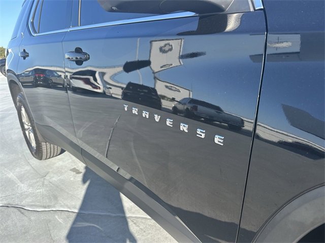 Used 2023 Chevrolet Traverse LT image 13