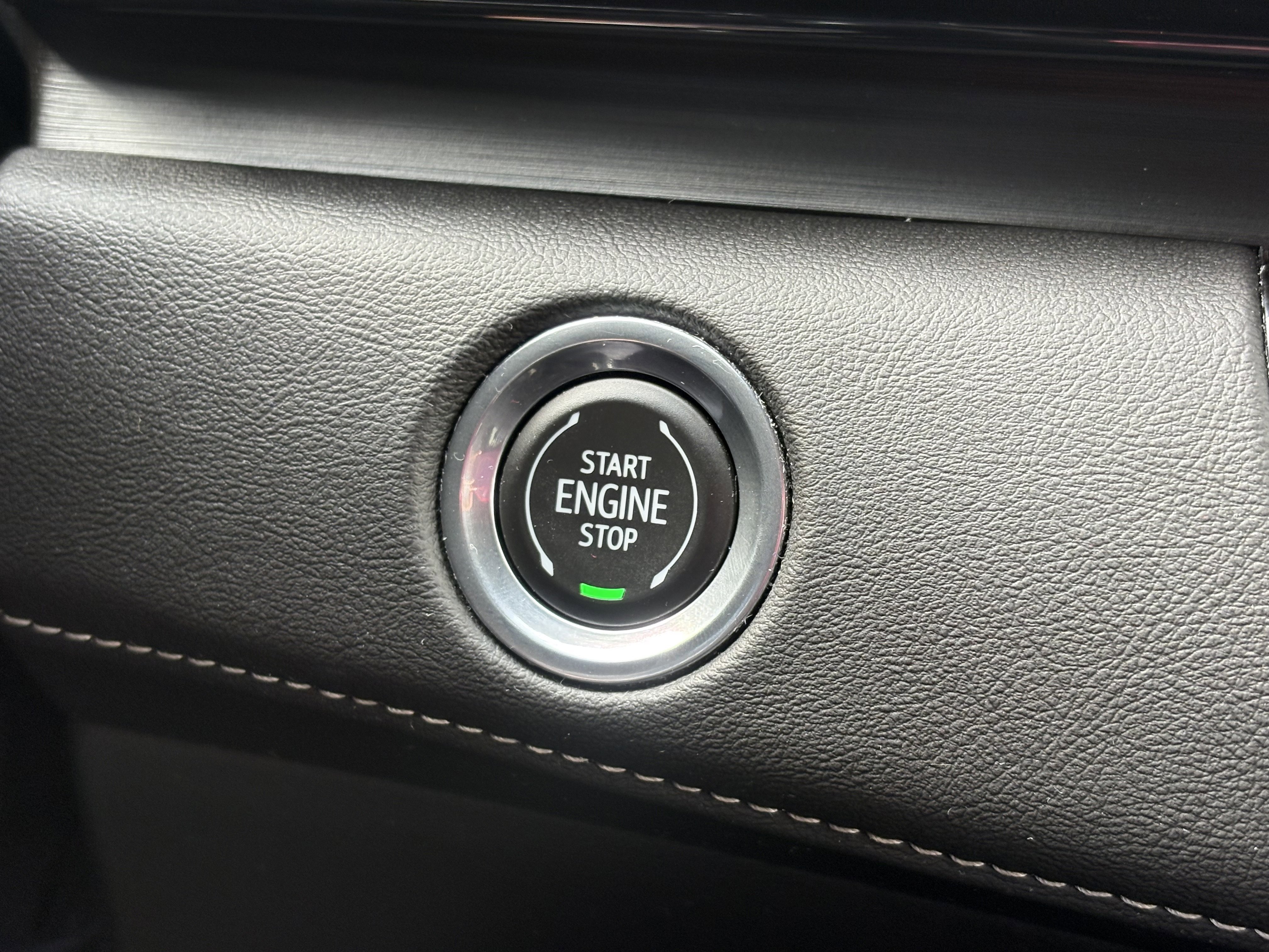 Certified 2023 Cadillac Escalade Premium Luxury w/ Performance Package image 29