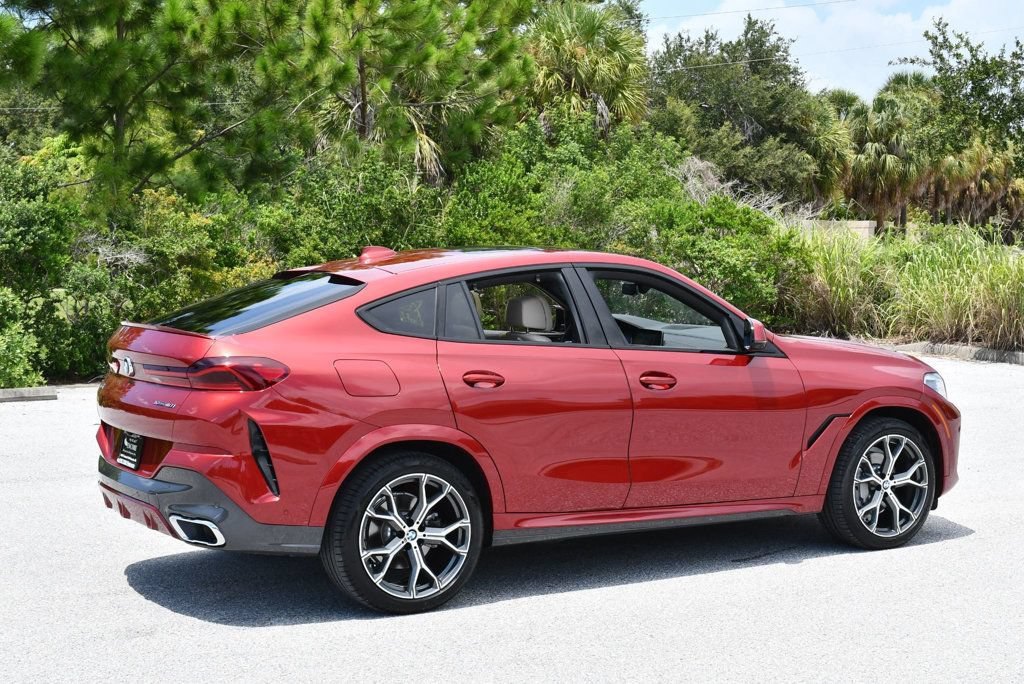 Used 2022 BMW X6 xDrive40i w/ Executive Package AWD/4WD image 6