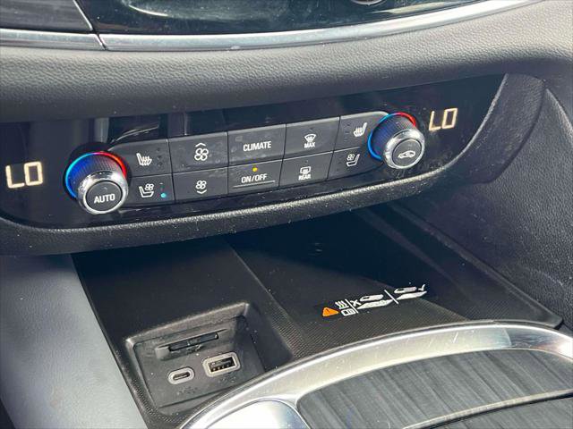 Used 2022 Buick Enclave Premium w/ Experience Buick Package image 27