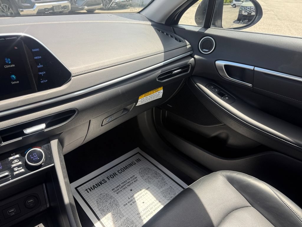 Certified 2023 Hyundai Sonata Limited w/ Preferred Accessory Package FWD image 26