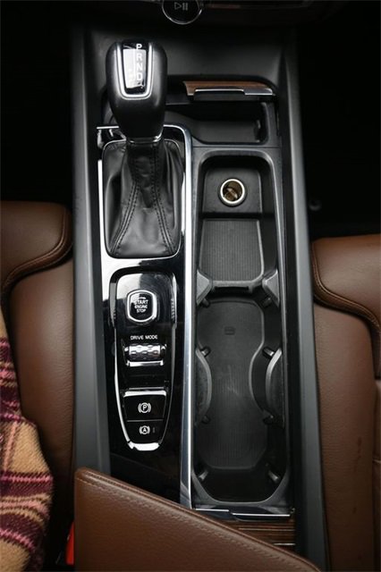 Used 2020 Volvo XC60 T5 Inscription w/ Protection Package Premier image 11