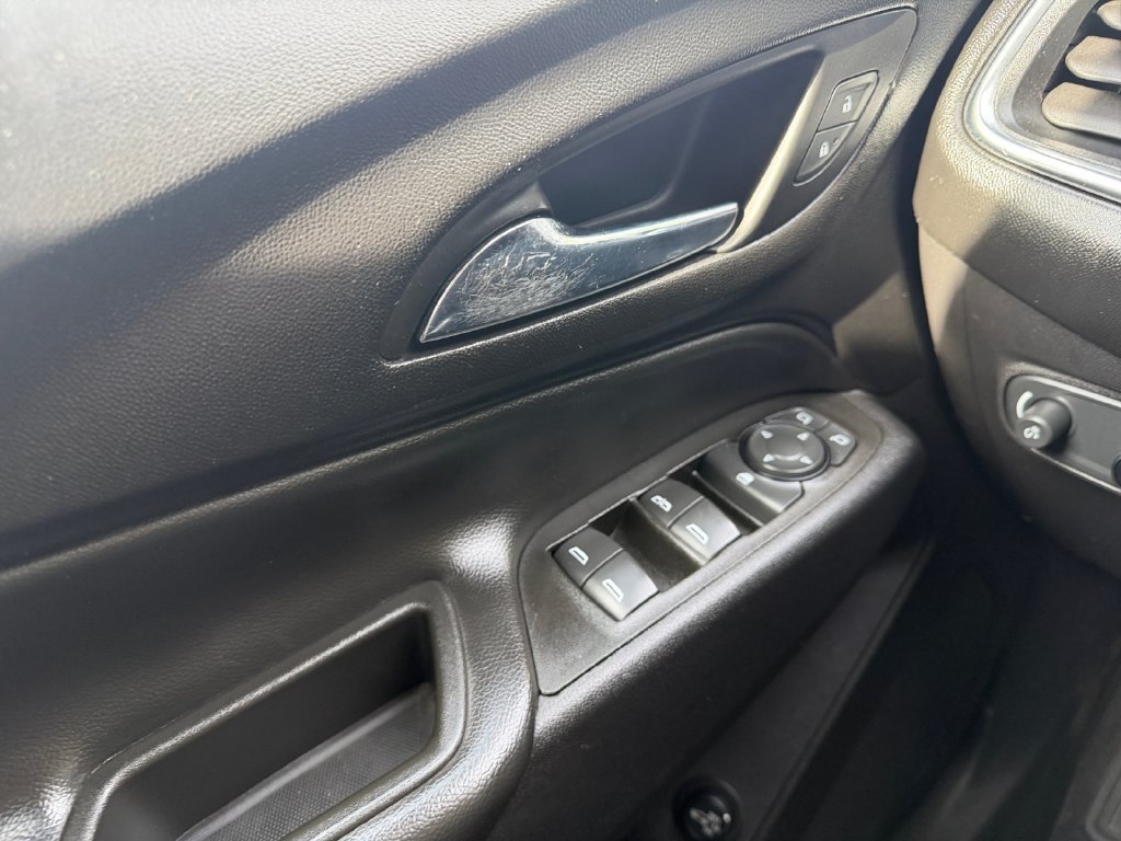 Used 2022 Chevrolet Equinox LT AWD/4WD image 12