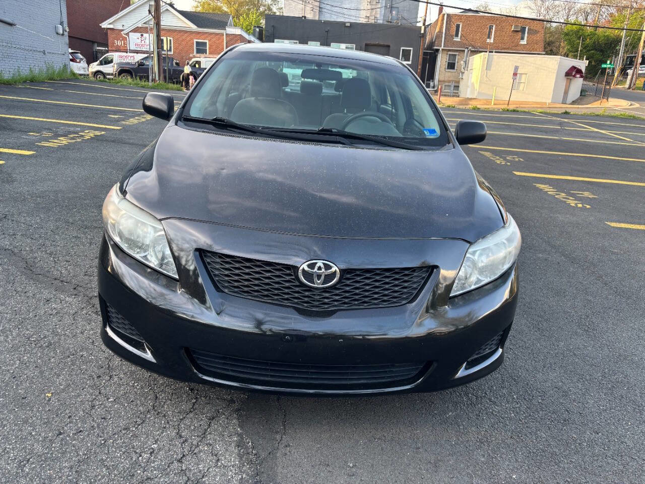 Used 2010 Toyota Corolla LE image 2