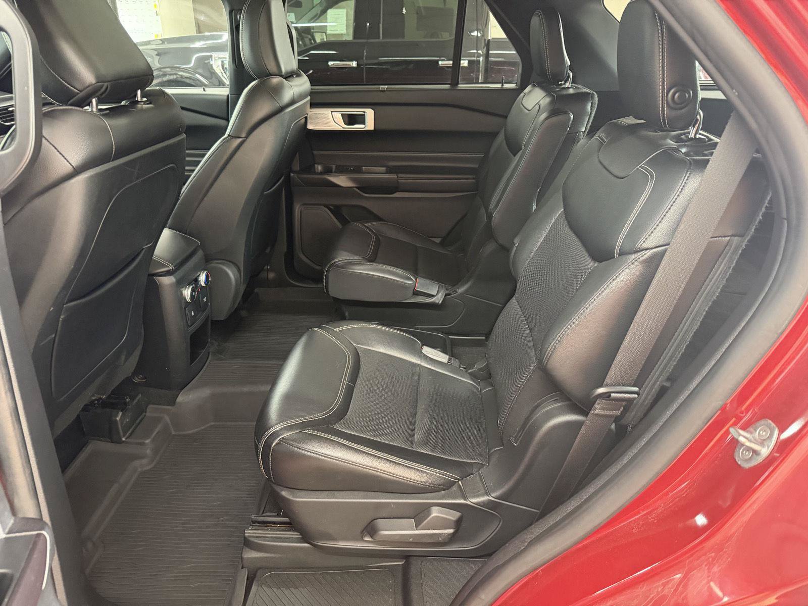 Used 2020 Ford Explorer ST w/ Premium Technology Package AWD/4WD image 25