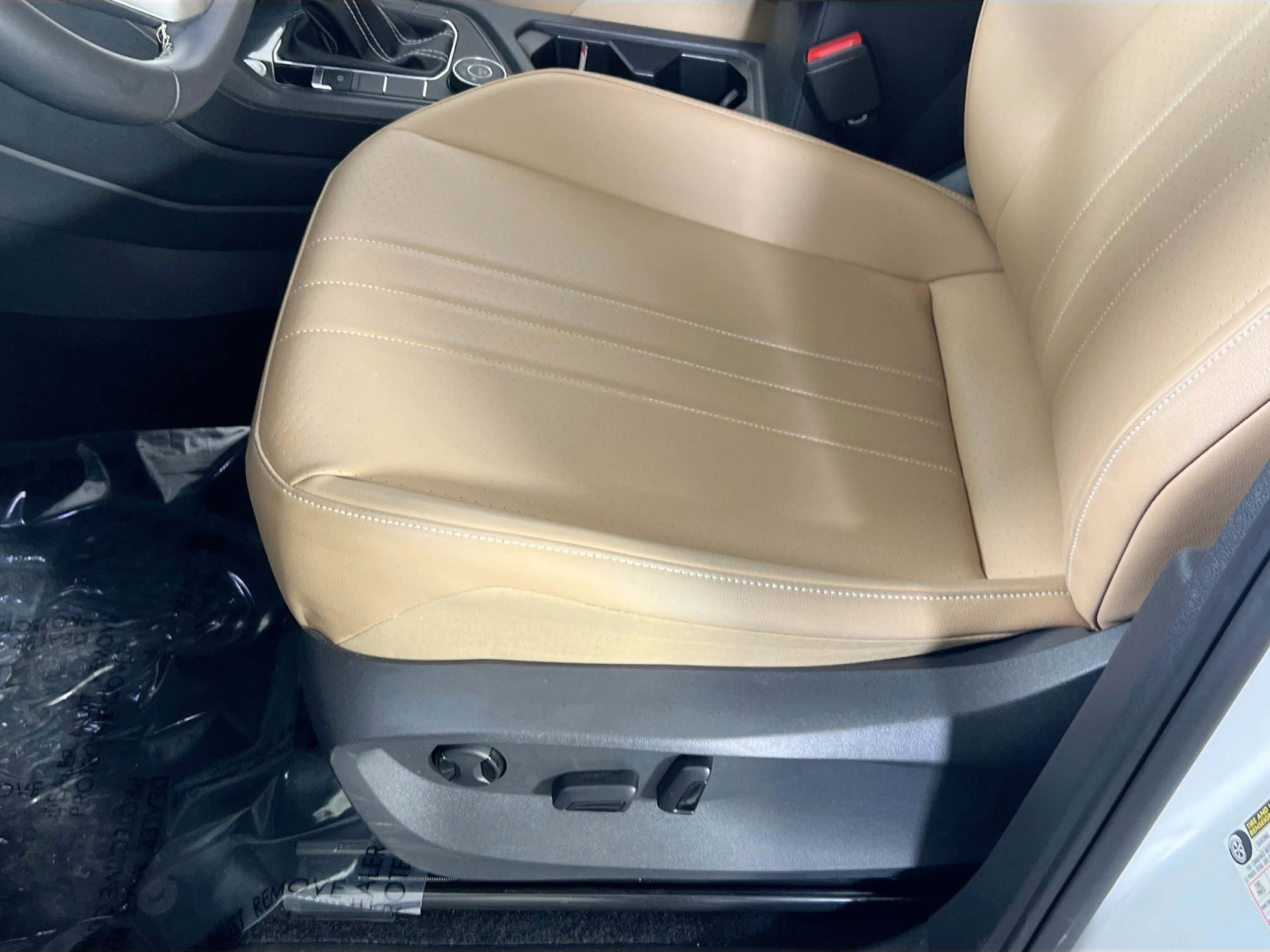 Used 2022 Volkswagen Tiguan SE AWD/4WD image 18
