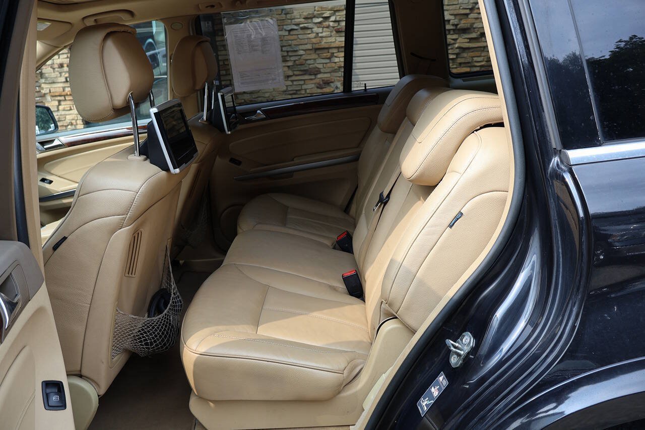 Used 2011 Mercedes-Benz GL 550 4MATIC image 20