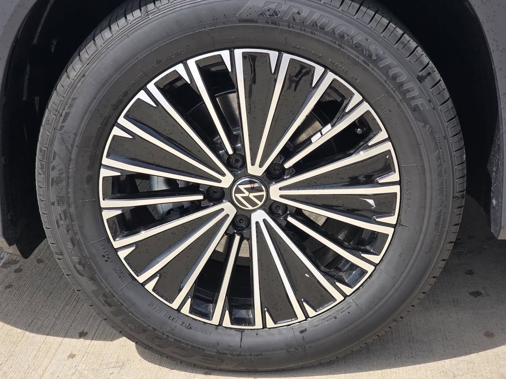New 2026 Volkswagen Tiguan S FWD image 9