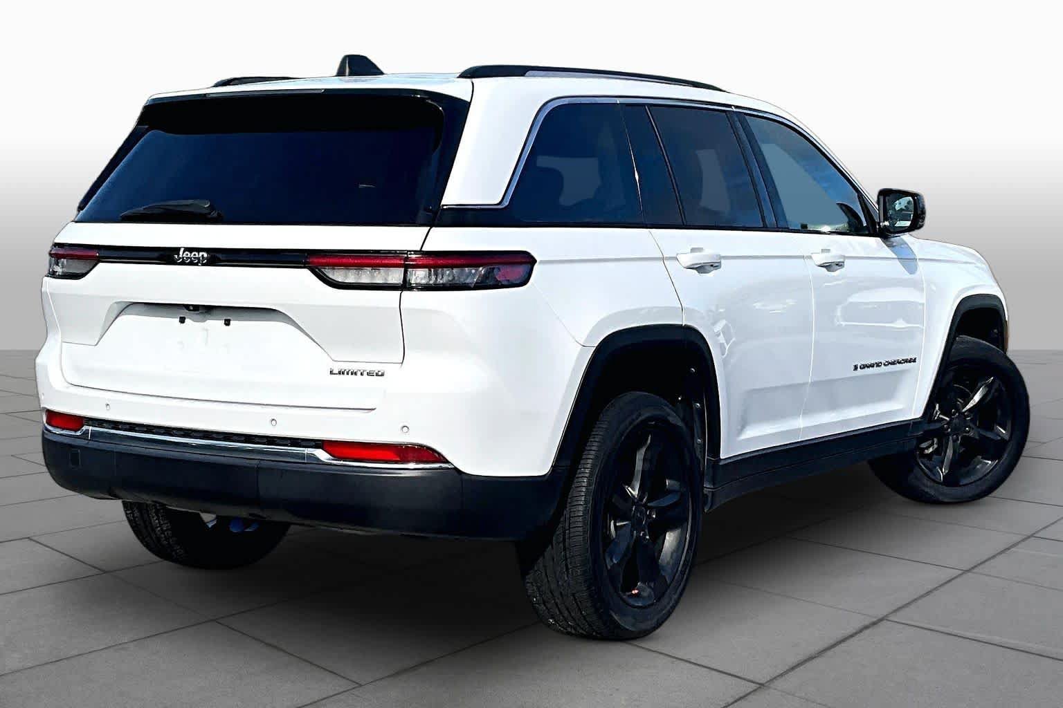 Used 2022 Jeep Grand Cherokee Limited RWD image 13