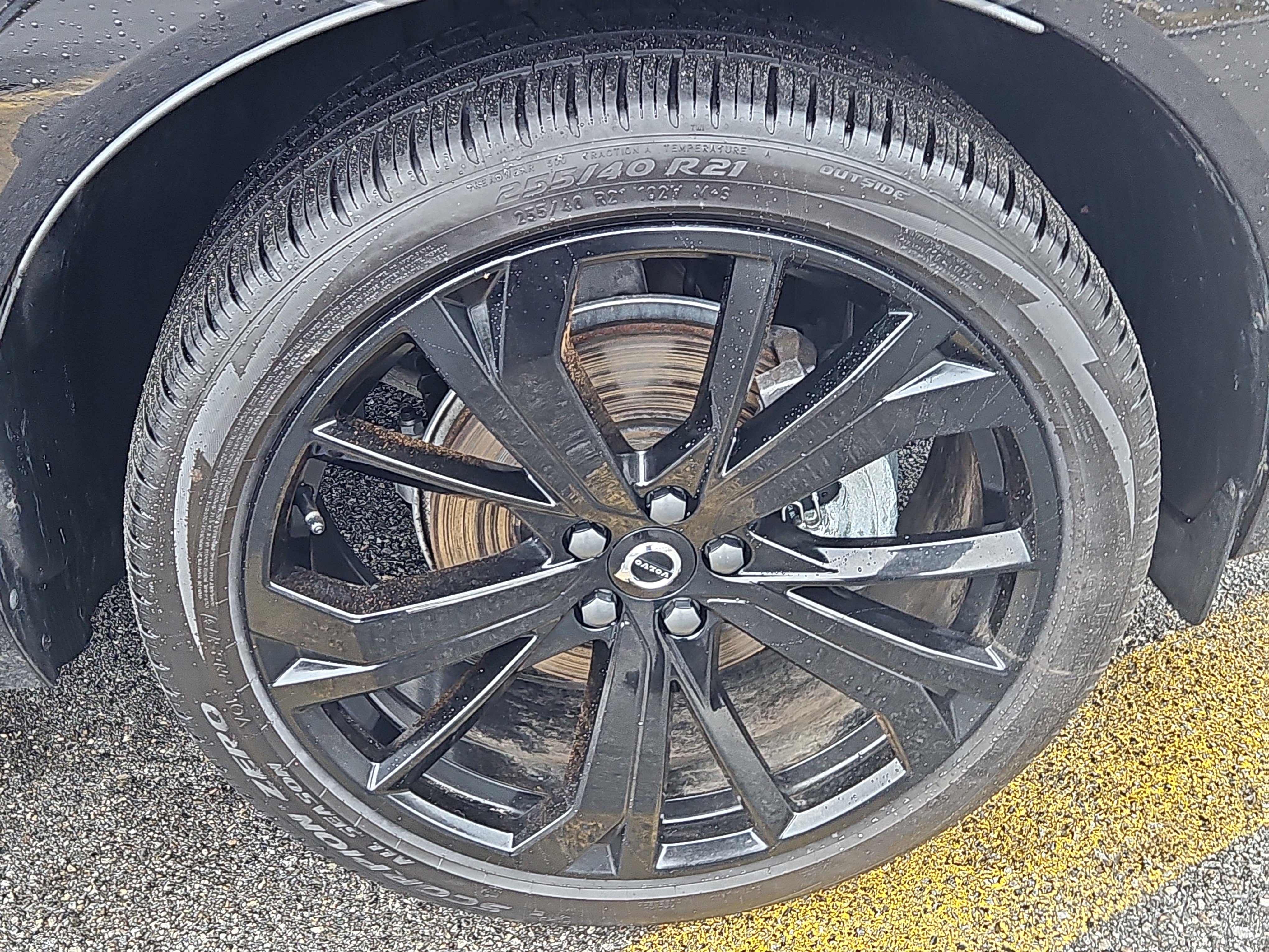 Used 2025 Volvo XC60 B5 Ultra image 33