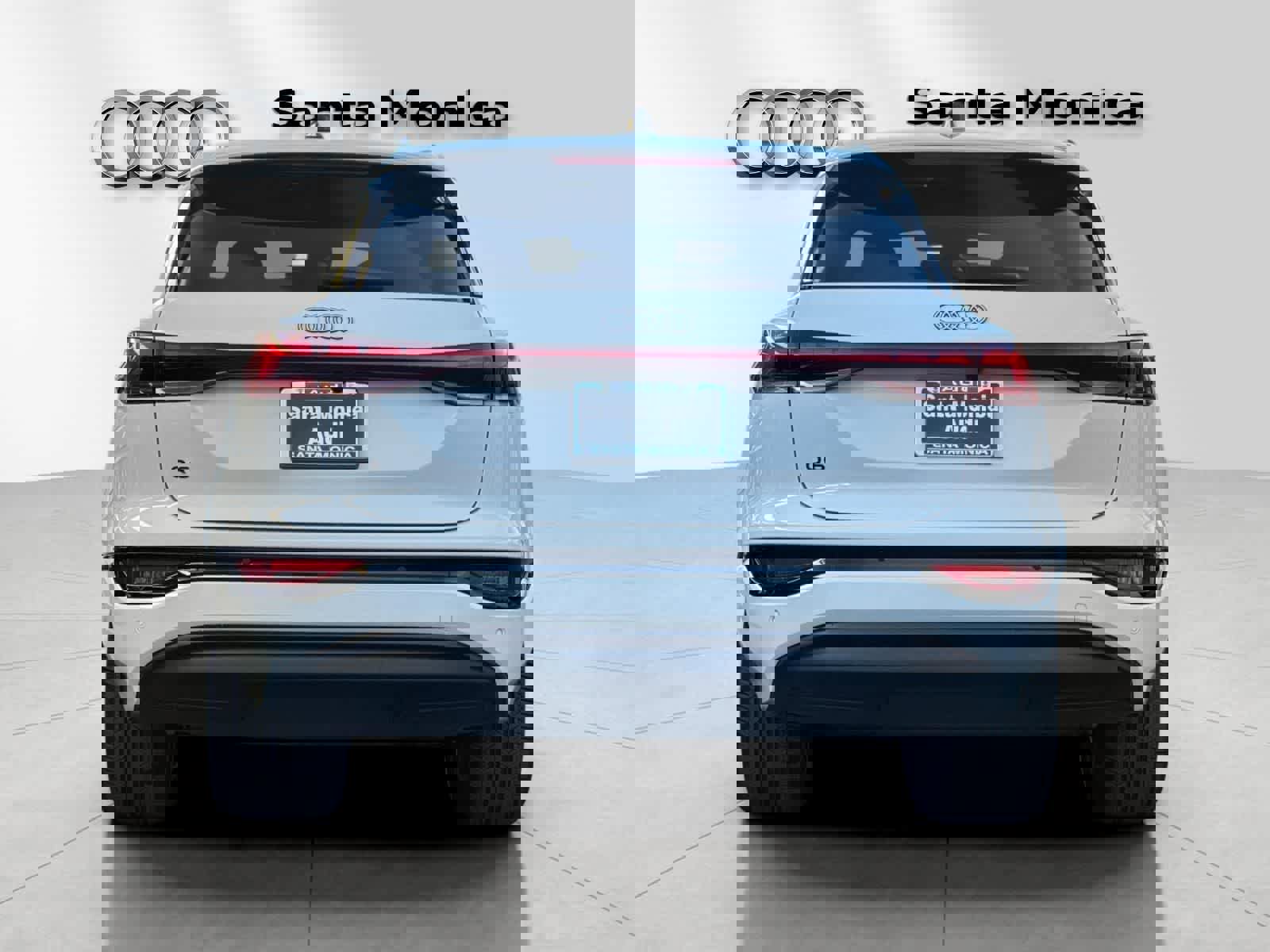 Used 2025 Audi Q6 e-tron Premium w/ Convenience Package image 8