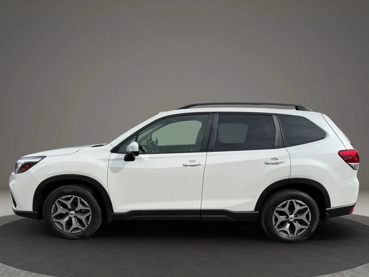 Used 2019 Subaru Forester Premium w/ All-Weather Package AWD/4WD image 10