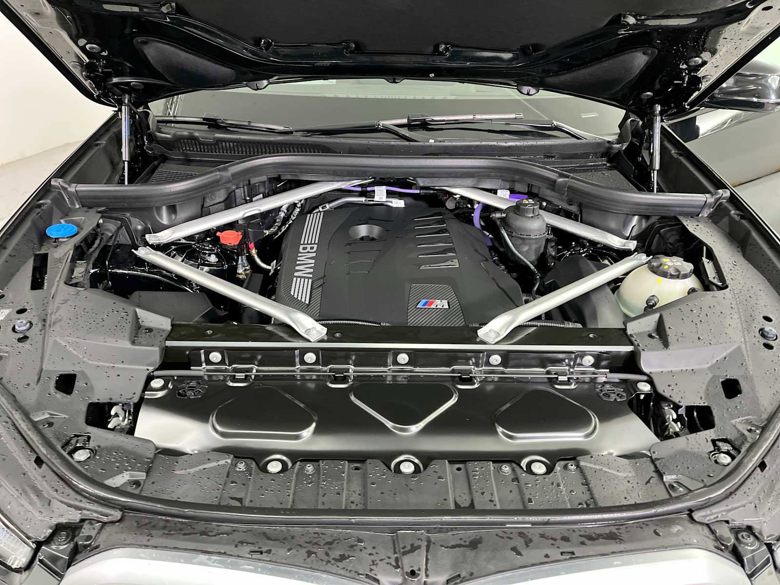 Used 2025 BMW X6 xDrive40i w/ Climate Comfort Package image 18