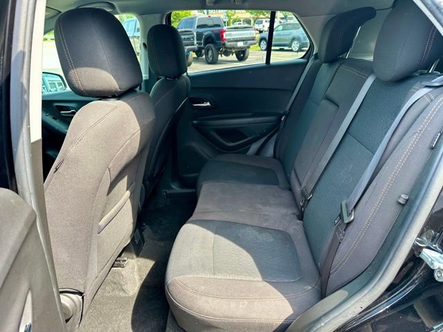 Used 2020 Chevrolet Trax LS w/ Tint and Cruise Package FWD image 17