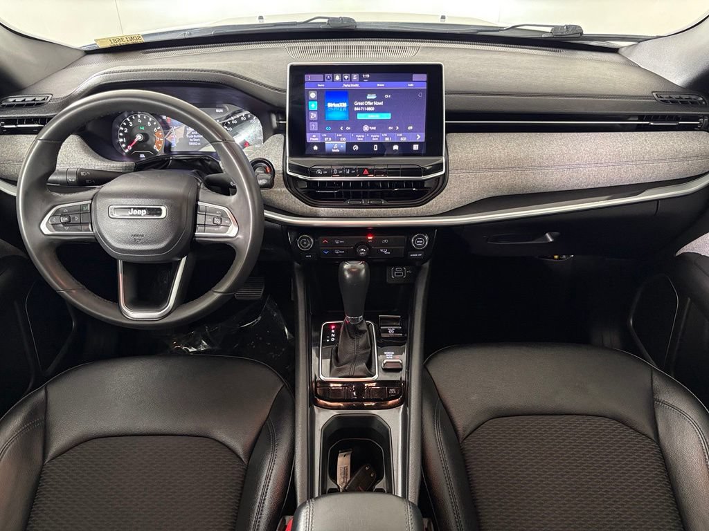Used 2024 Jeep Compass Latitude AWD/4WD image 33