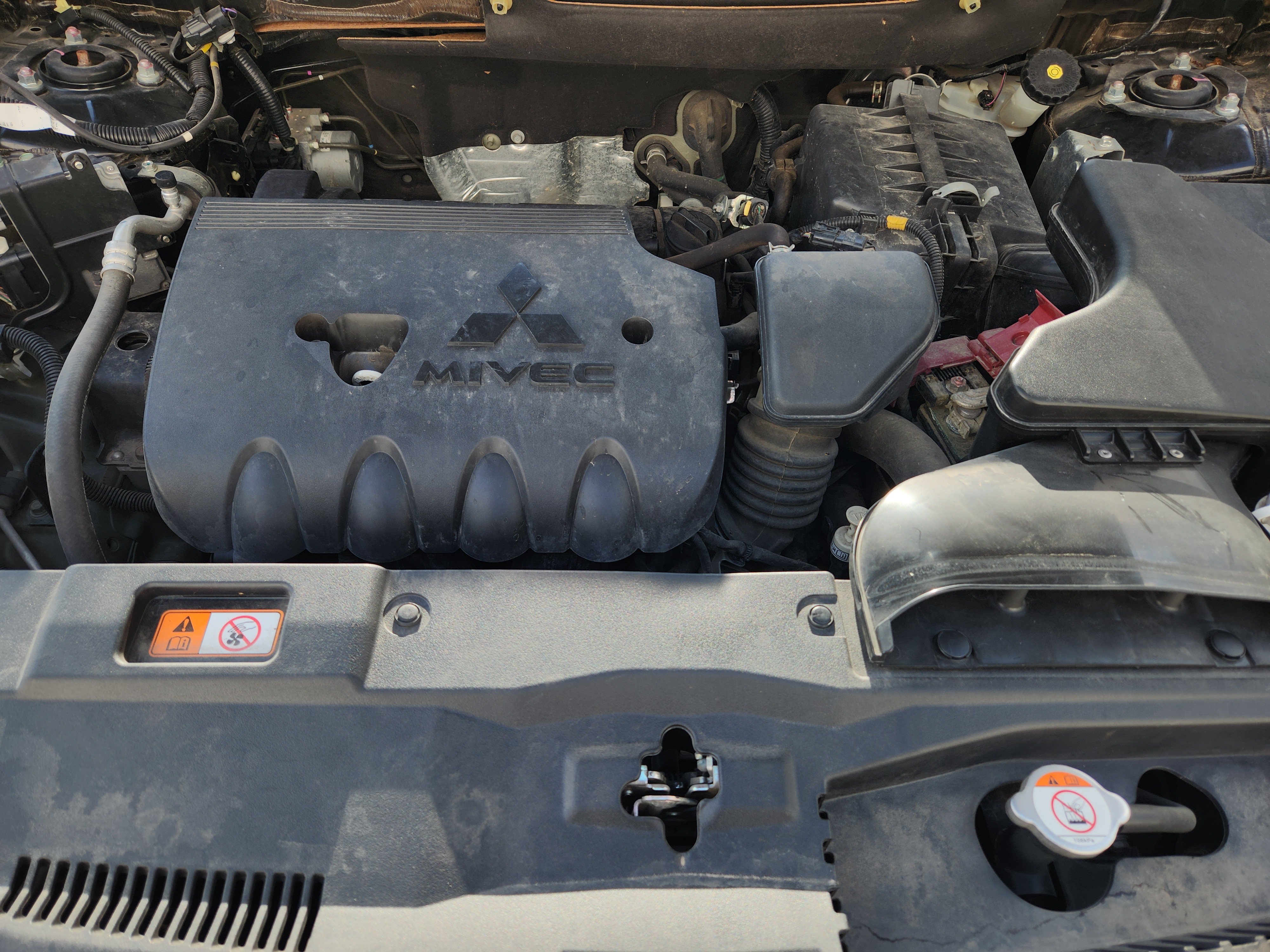 Used 2020 Mitsubishi Outlander SE FWD image 32
