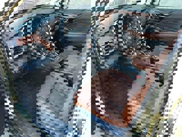 Certified 2025 Subaru Outback Touring XT image 5