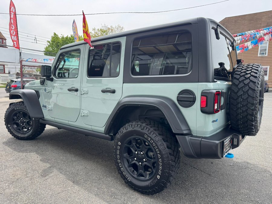 Used 2023 Jeep Wrangler Unlimited w/ Cold Weather Group AWD/4WD image 3