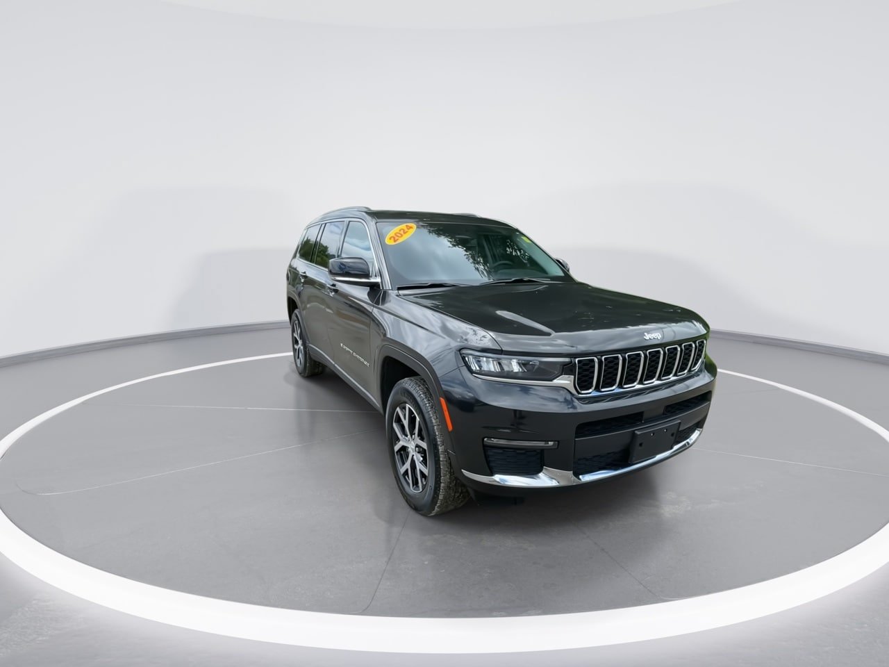 Used 2024 Jeep Grand Cherokee L Limited AWD/4WD image 2