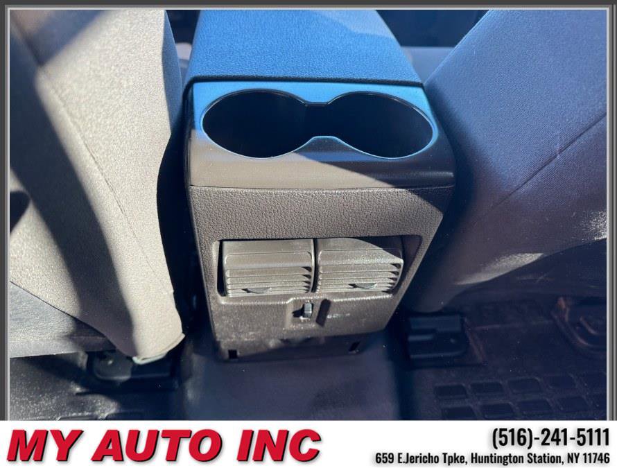 Used 2010 Ford Explorer Sport Trac XLT image 16