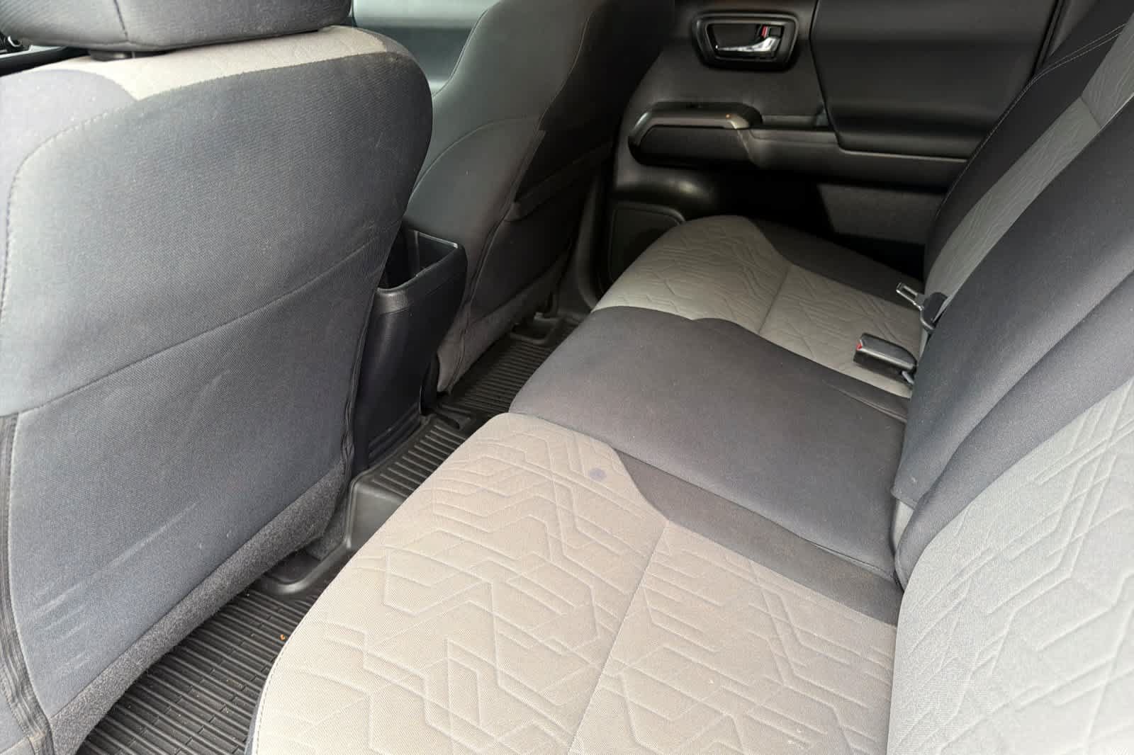 Used 2021 Toyota Tacoma TRD Sport w/ Technology Package RWD image 4