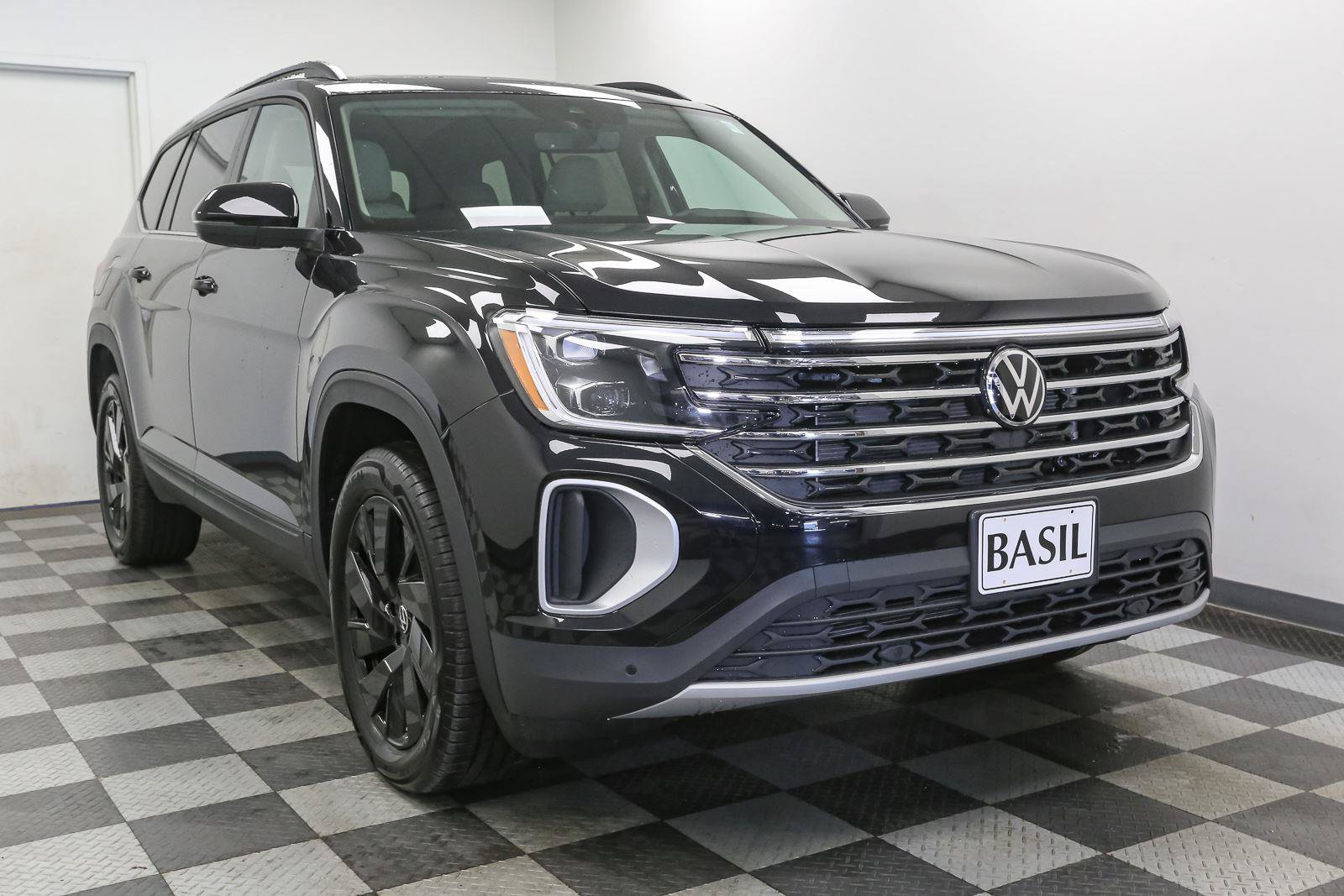 New 2026 Volkswagen Atlas SE AWD/4WD image 2