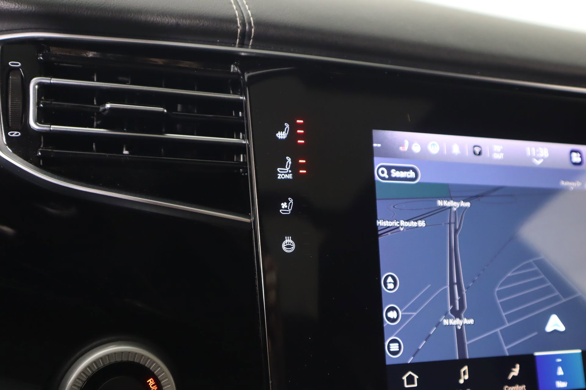 Used 2023 Jeep Wagoneer 4WD w/ Premium Group I image 8