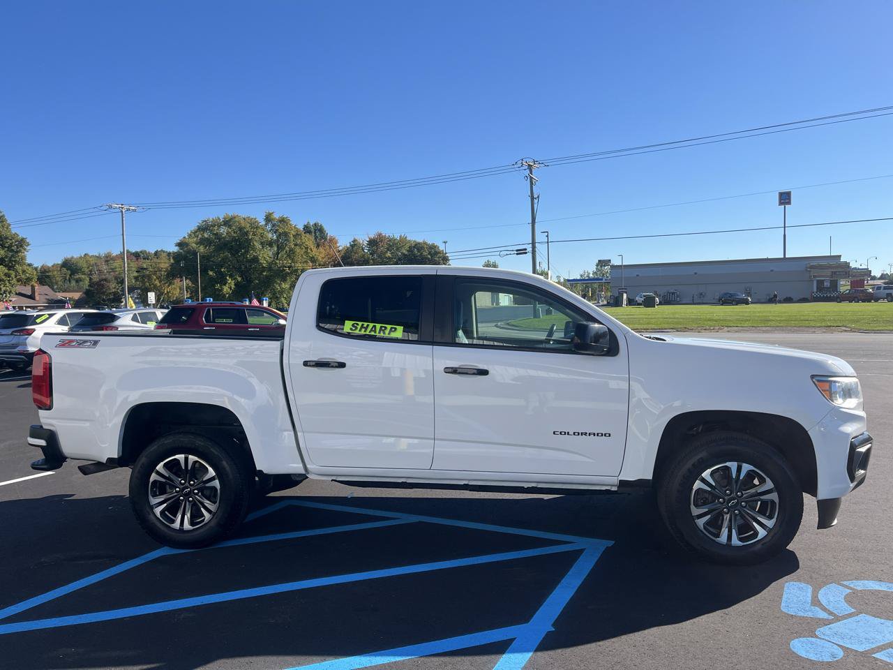 Used 2021 Chevrolet Colorado Z71 w/ Safety Package AWD/4WD image 4