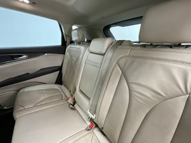 Used 2017 Lincoln MKX Select w/ Select Plus Package FWD image 6