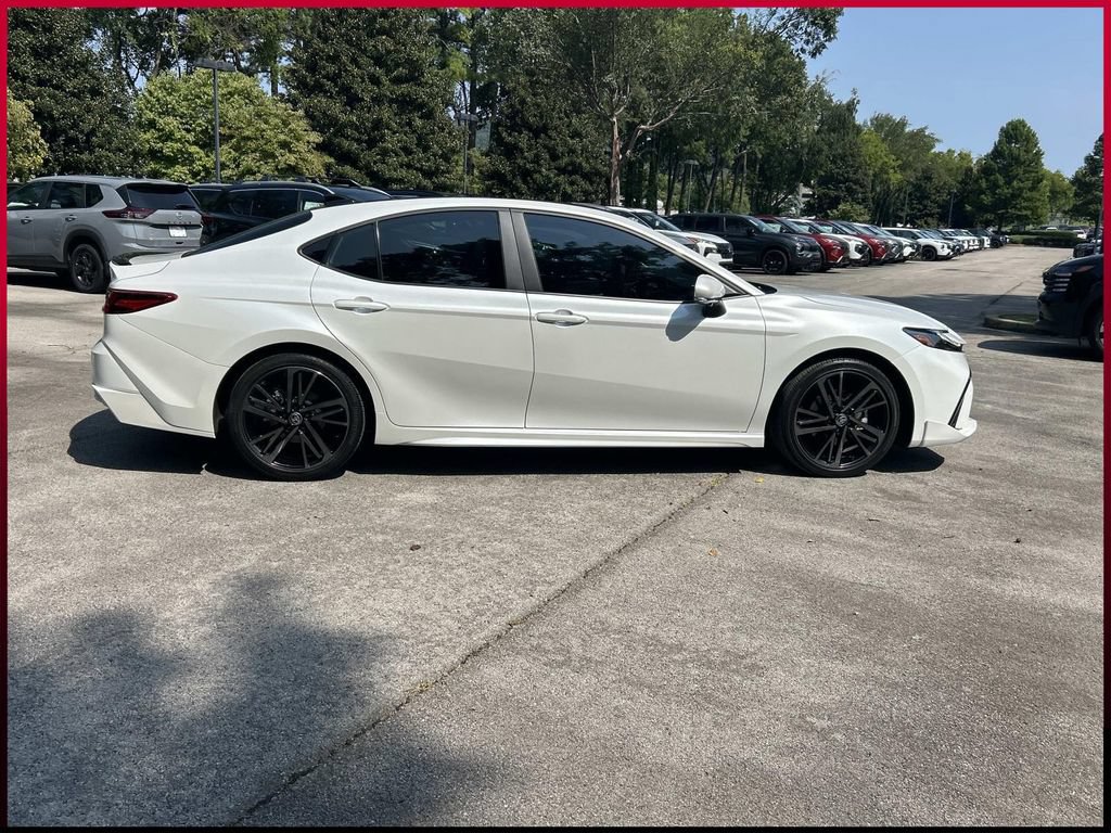 Used 2025 Toyota Camry Hybrid FWD image 8