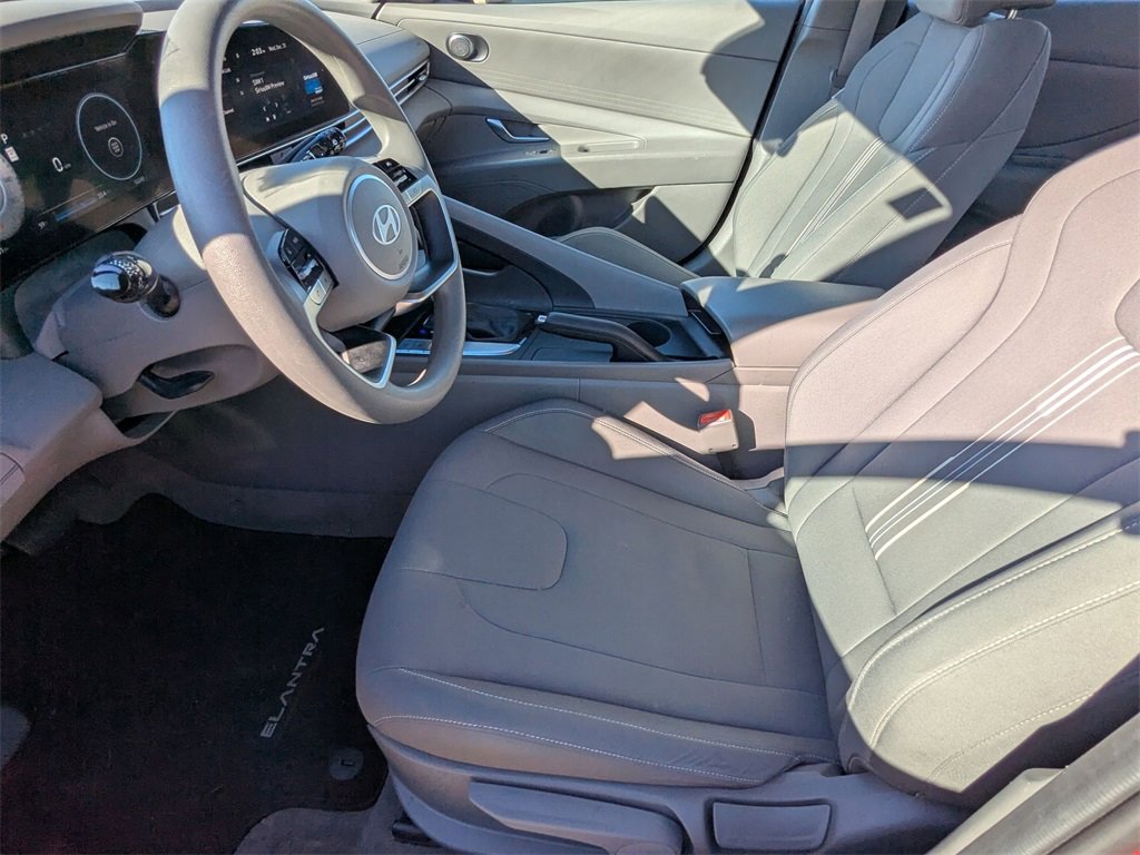 Used 2024 Hyundai Elantra SEL image 16