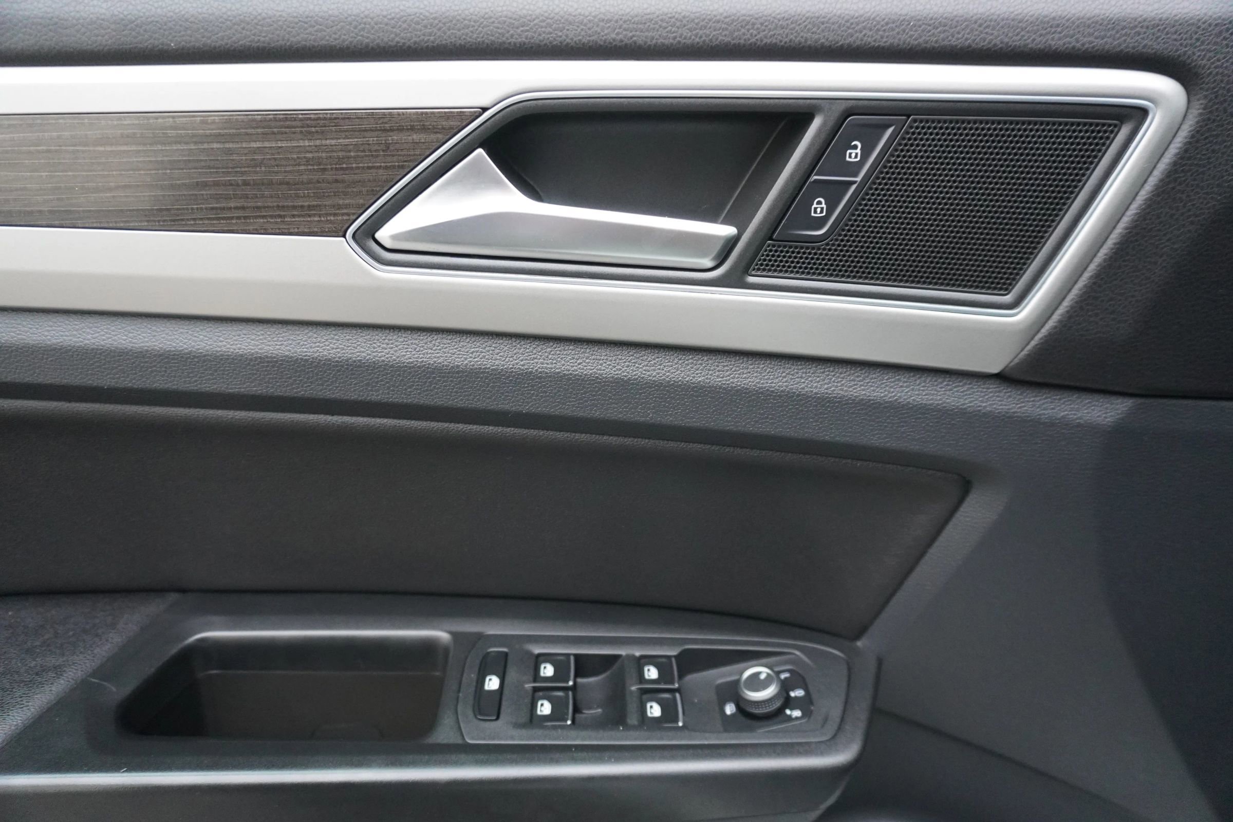 Used 2018 Volkswagen Atlas SEL image 26