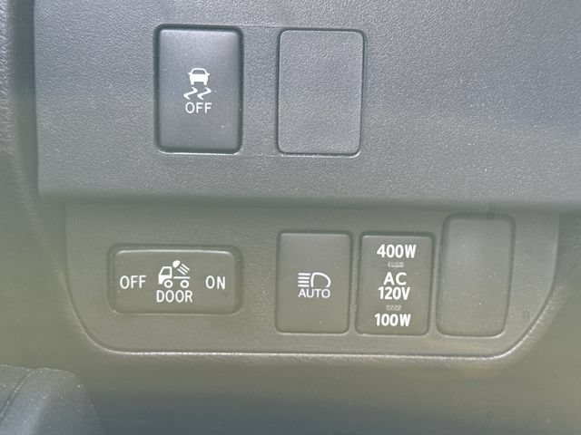 Used 2023 Toyota Tacoma TRD Off-Road w/ Technology Package AWD/4WD image 27