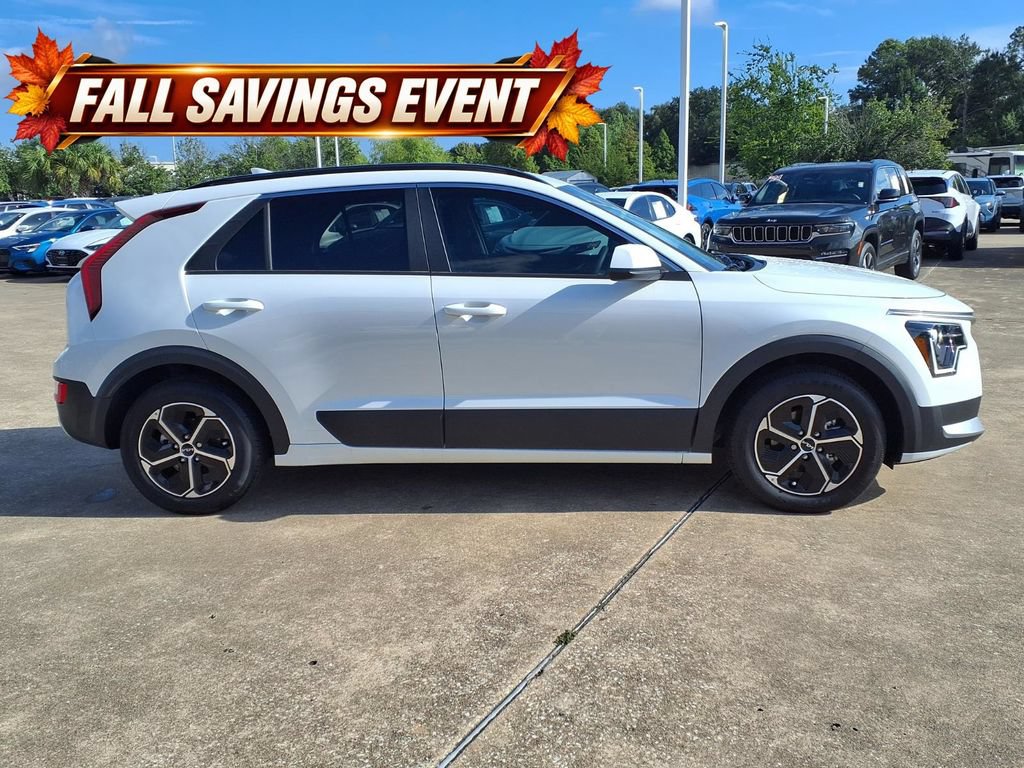 Used 2024 Kia Niro LX FWD image 6