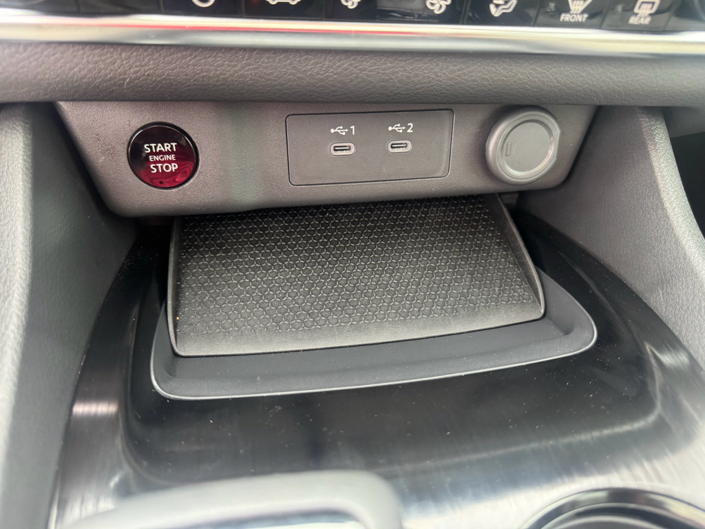 Used 2025 Nissan Rogue SV w/ SV Premium Package FWD image 20