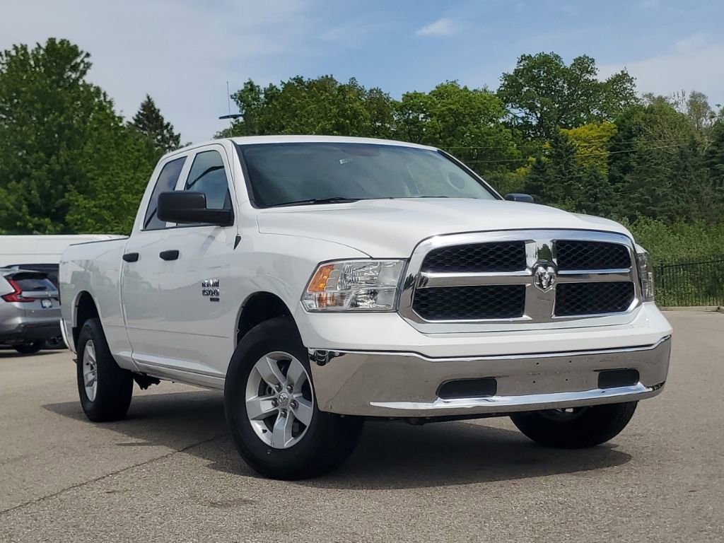 Used 2024 RAM 1500 Classic SLT AWD/4WD image 30