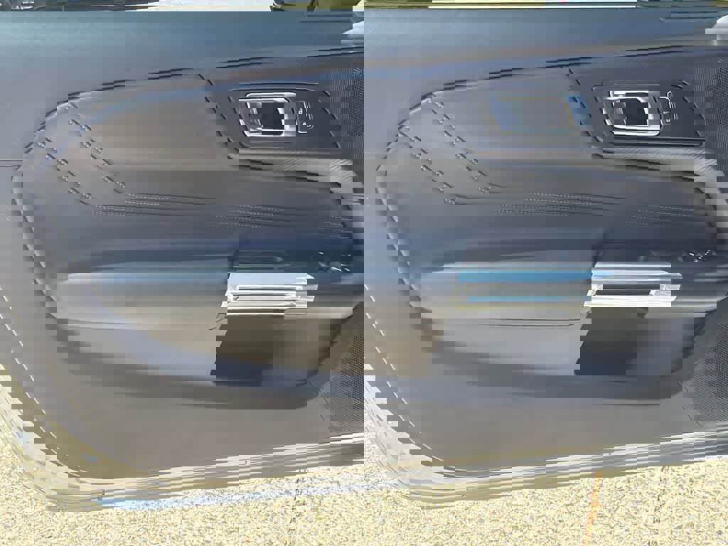 Used 2024 Ford Mustang GT Premium image 11