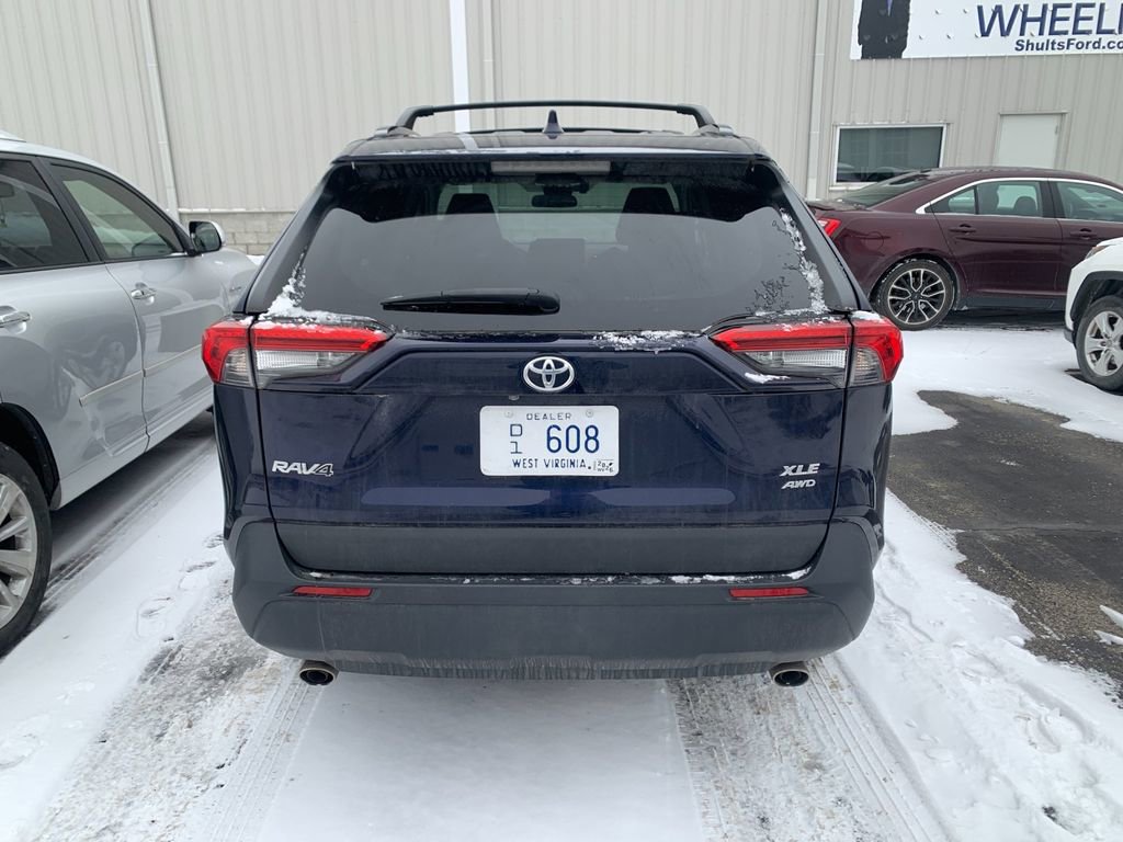 Used 2023 Toyota RAV4 XLE w/ Convenience Package image 4