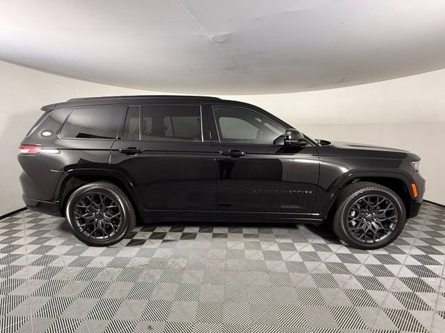 Used 2025 Jeep Grand Cherokee L Summit w/ Obsidian Package AWD/4WD image 8