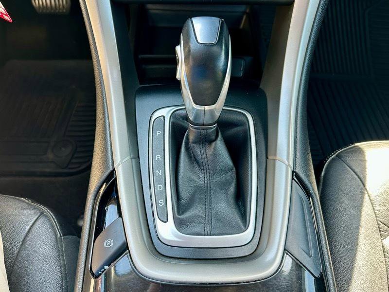 Used 2016 Ford Fusion SE w/ Equipment Group 202A image 23