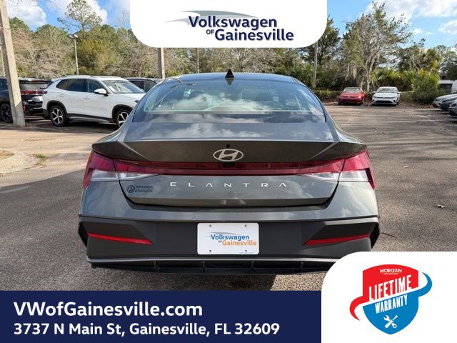 Used 2024 Hyundai Elantra SEL image 6