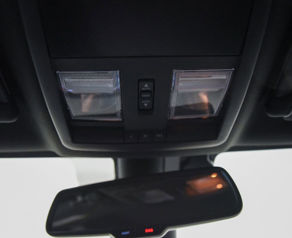 Used 2019 Dodge Challenger SRT Hellcat image 27