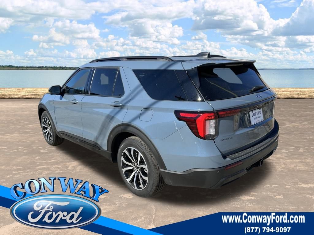 Used 2025 Ford Explorer ST-Line image 11